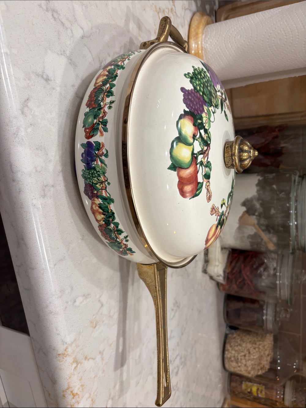Vintage Tabletops “Kensington Garden Skillet/brass details